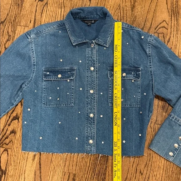 Embellished cropped Denim Jacket, raw hem. Rhinestones - Picture 7 of 10